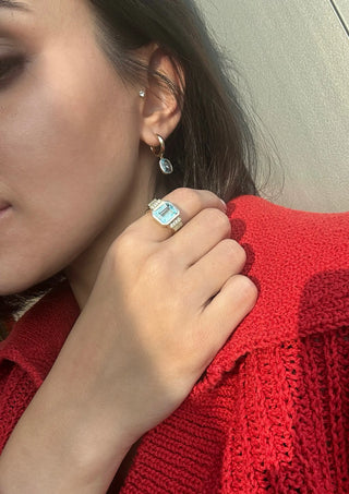 Eon Blue Topaz Ring in Yellow Gold