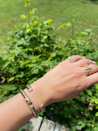 Morphose02 Peridot & Diamond Bangle